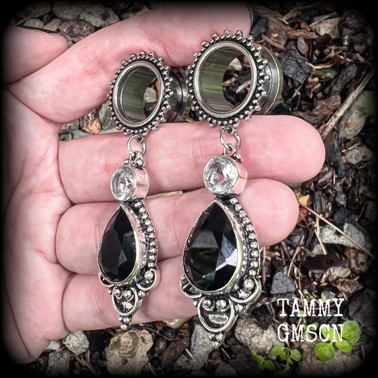 Black onyx tunnel dangles-Gemstone body jewelry