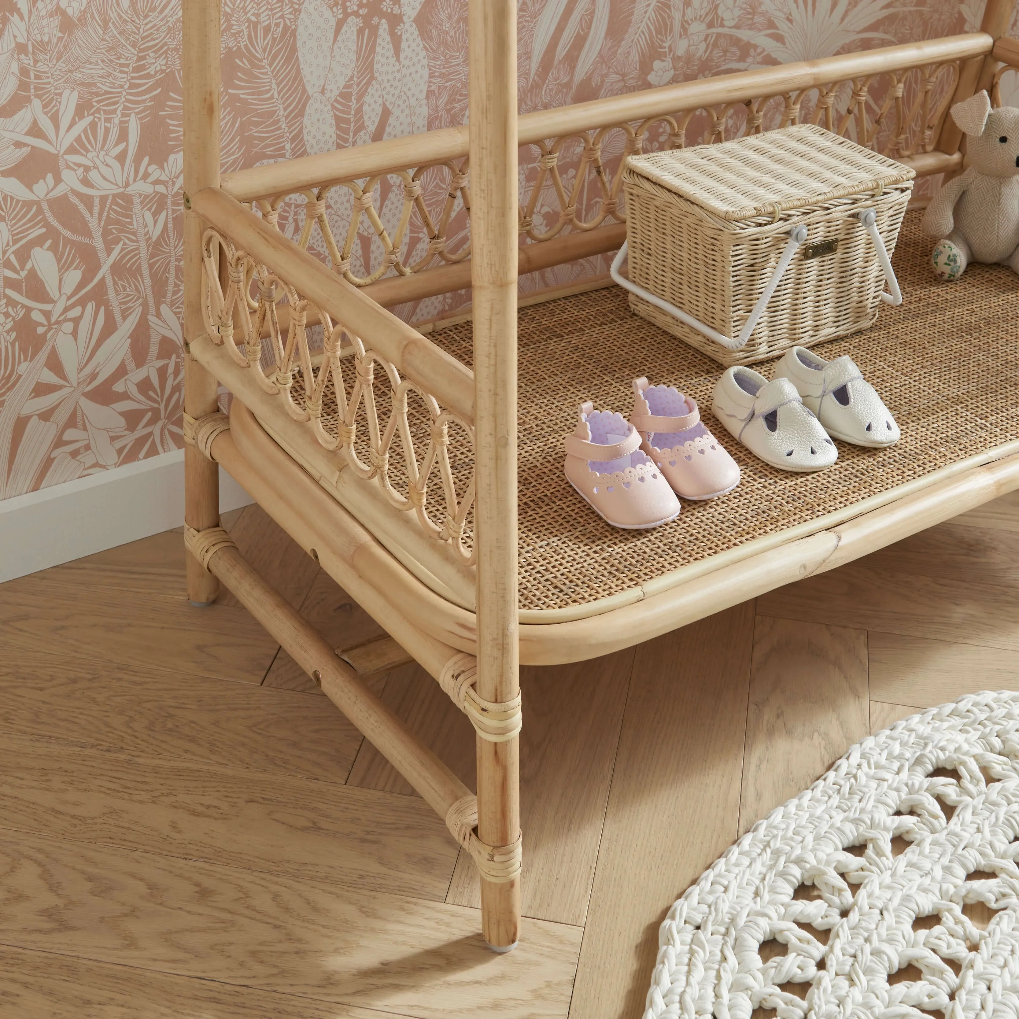 CuddleCo Aria Crib & Clothes Rail Room Set - Rattan