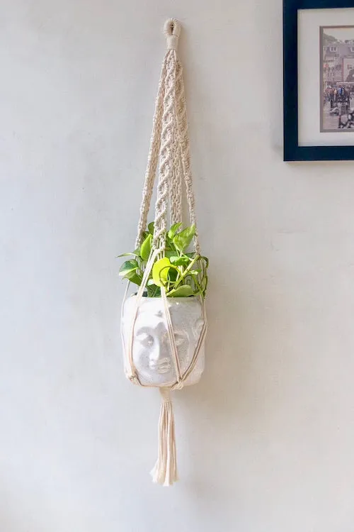 HoM Handcrafted Macrame 'Pearl' Plant Hanger