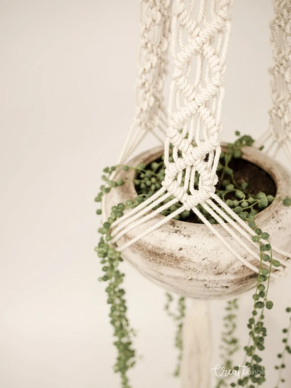 Macramé plant hanger, "Meadow"