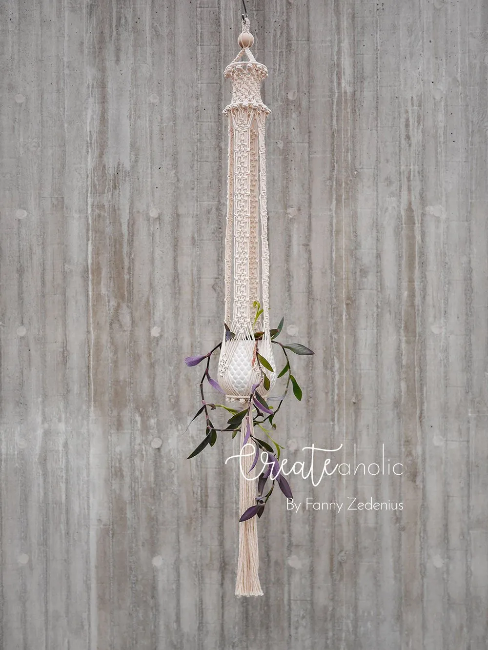 Macramé plant hanger, "Royals" #2