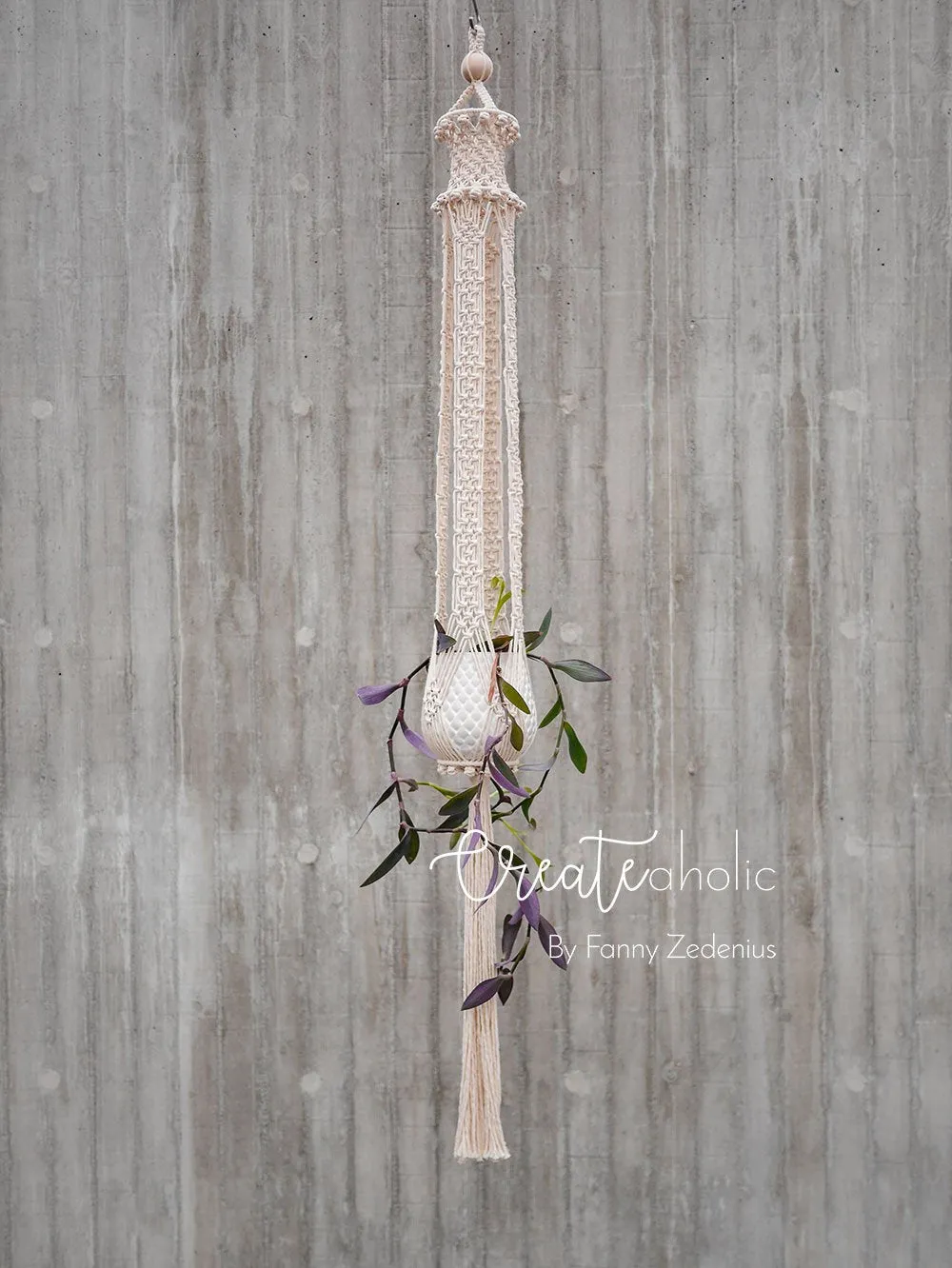 Macramé plant hanger, "Royals" #2