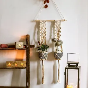 Macramé plant hangers